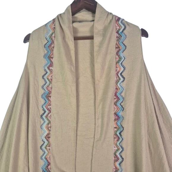 DO EVERYTHING IN LOVE Embroidered No Sleeve Boho Kimono OSFM - Picture 3 of 12